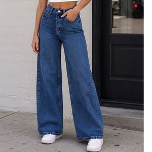 Edikted High-Waist Wide Leg Blue Jeans